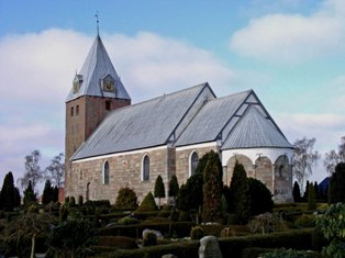Her er et billede af Sønder Hygum Kirke