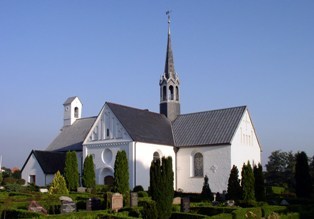 Her er et billede af Skodborg Kirke